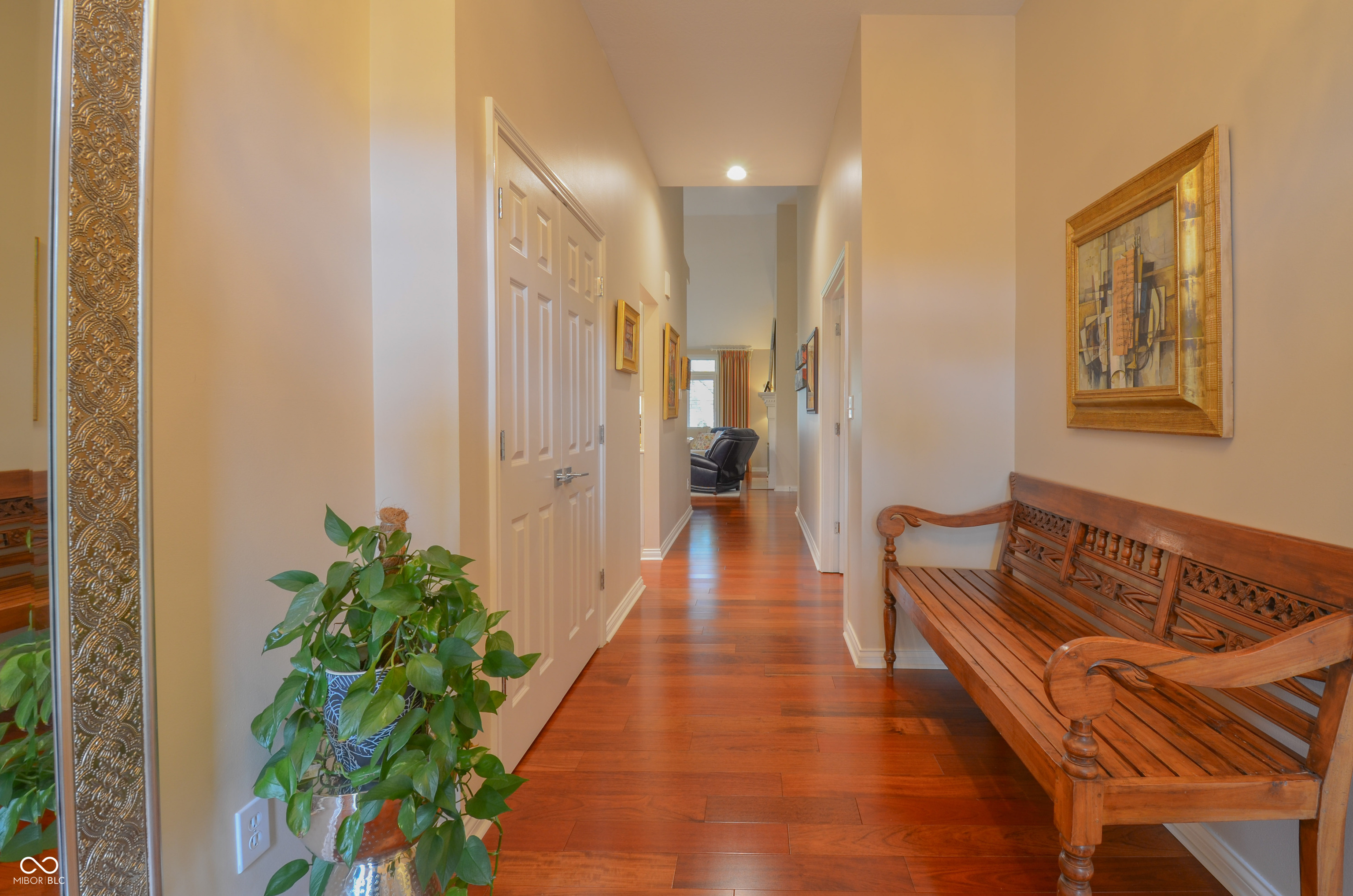 1738 Pathway Drive S