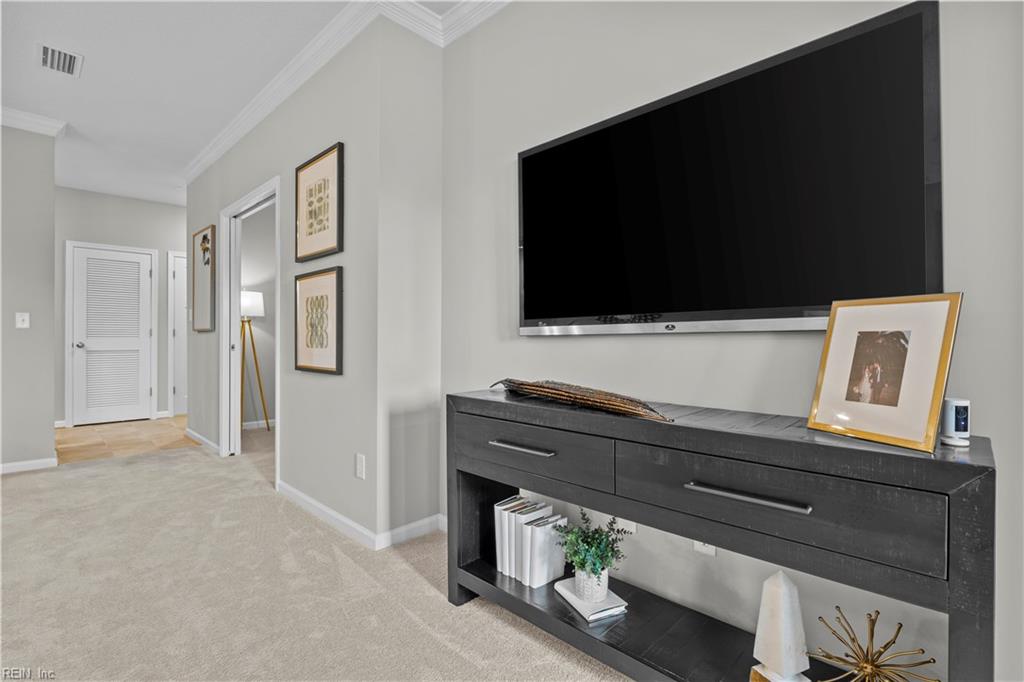 1002 Kathy Ann Way W