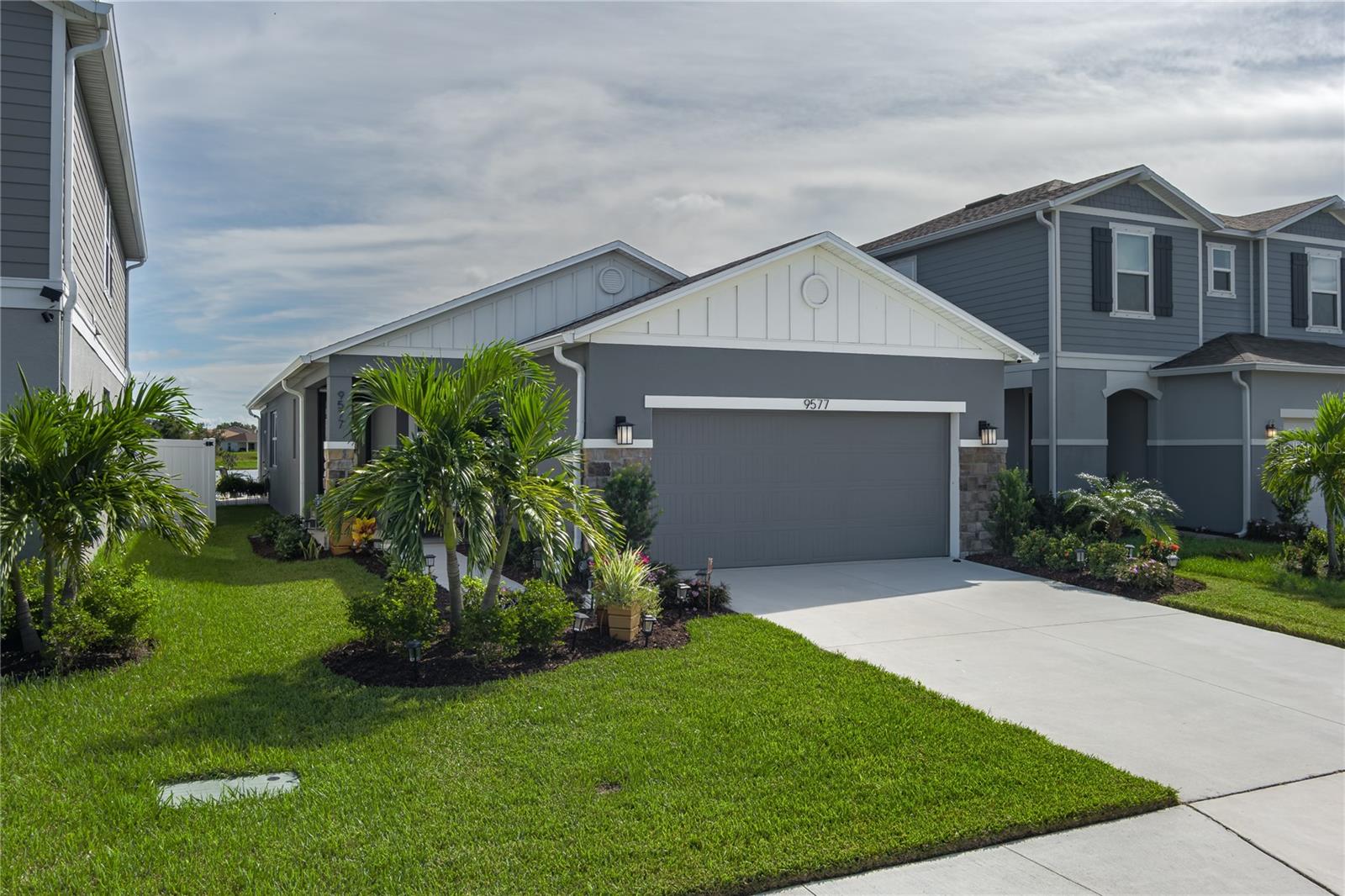 9577 Sandy Bluffs Circle