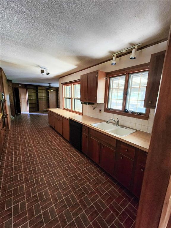 6525 King Hill Avenue