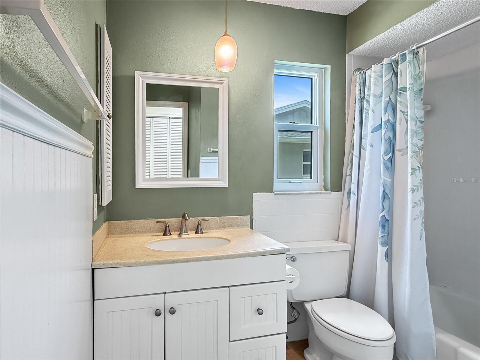 1011 Winding Oaks Drive