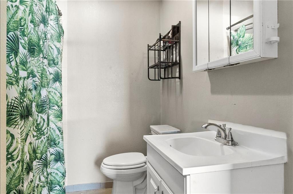 1119-1125 Merriam Lane