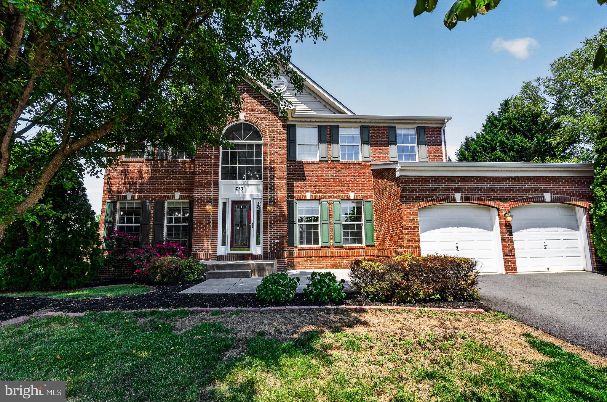This charming Colonial home in Valley Springs offers a perfect blend of comfort and style. With 5 spacious bedrooms and 3.5 bathrooms, it’s designed for both relaxation and entertaining. The heart of the home features an inviting open floor plan, highlighted by beautiful wood floors and a cozy wood-burning fireplace. The kitchen is equipped with stainless steel appliances, a double oven, and an island that invites culinary creativity. Enjoy meals in the eat-in kitchen or the formal dining room, accommodating both casual and special occasions. The luxurious master suite boasts a soaking tub and a stall shower, providing a serene retreat. Outside, the expansive 0.41-acre lot features a lovely front and rear yard, ideal for outdoor activities or gardening. With an attached garage and ample parking, convenience is at your fingertips. This home is a true sanctuary, ready to create lasting memories.