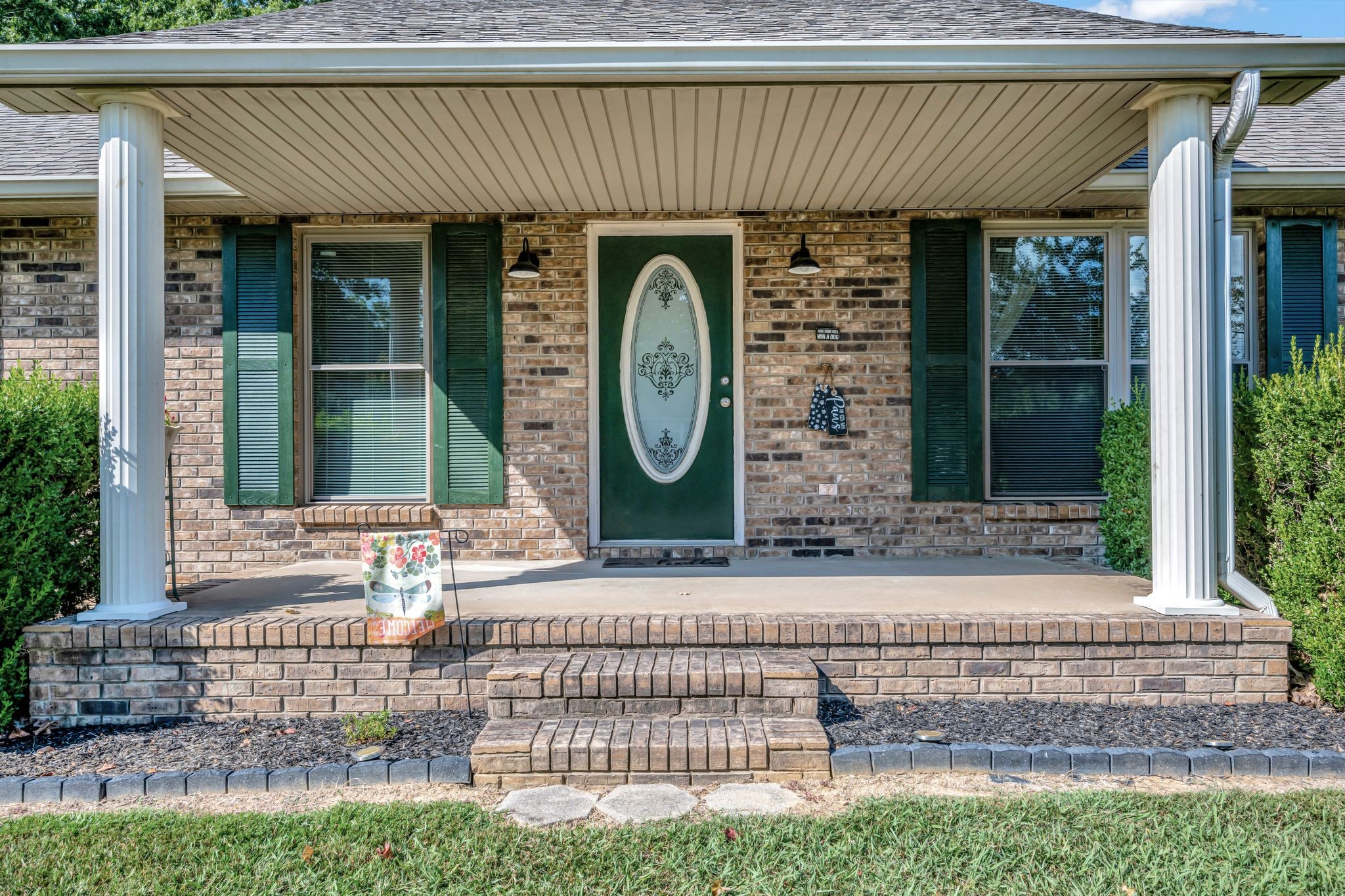 459 River Oaks Dr