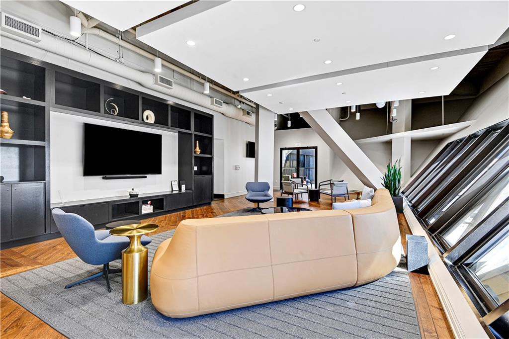 1101 Walnut Street 1308