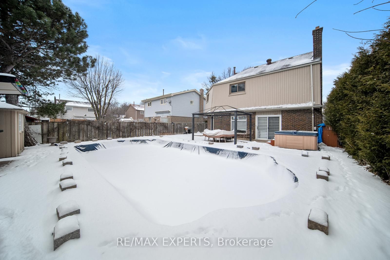 42 Montcalm Pl