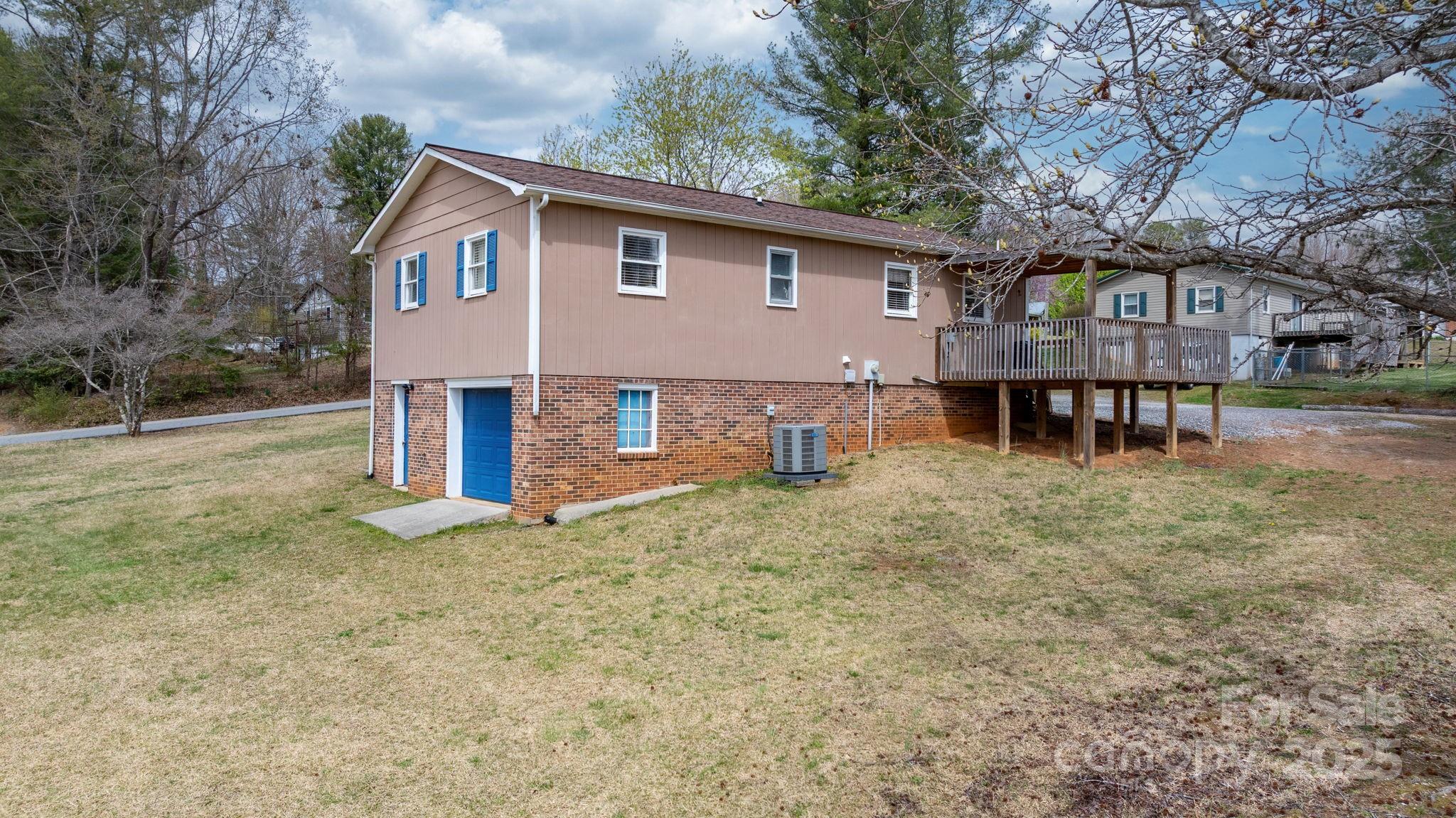 1257 Oaklawn Street SE