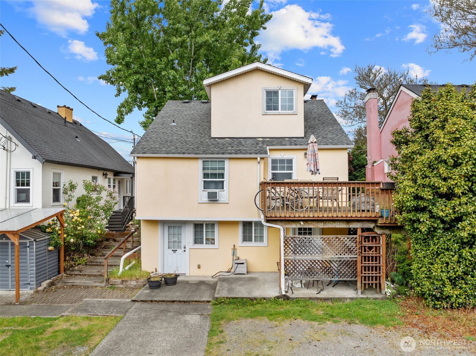 7842 Lake City Way NE