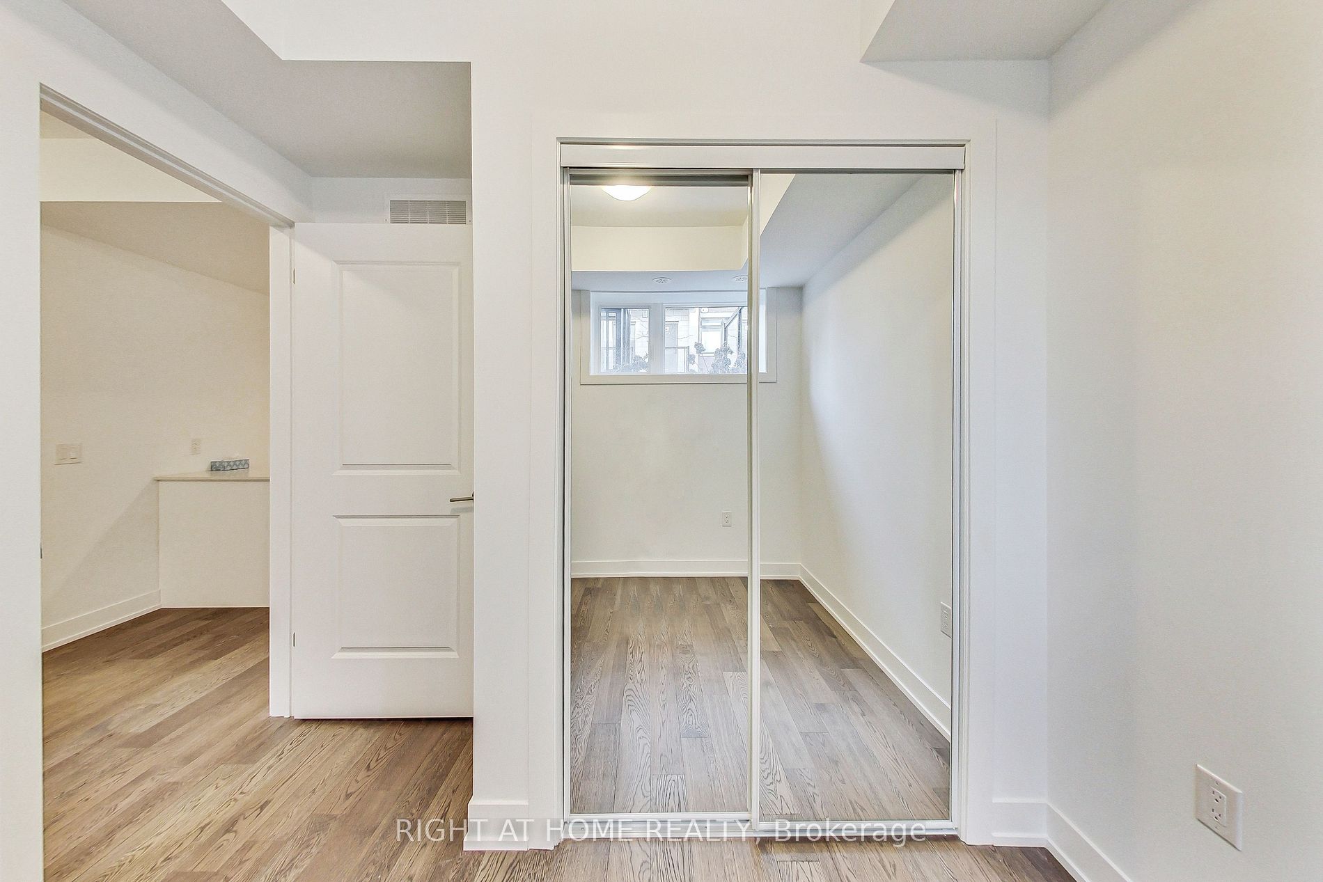 1095 Douglas Mccurdy Dr 156
