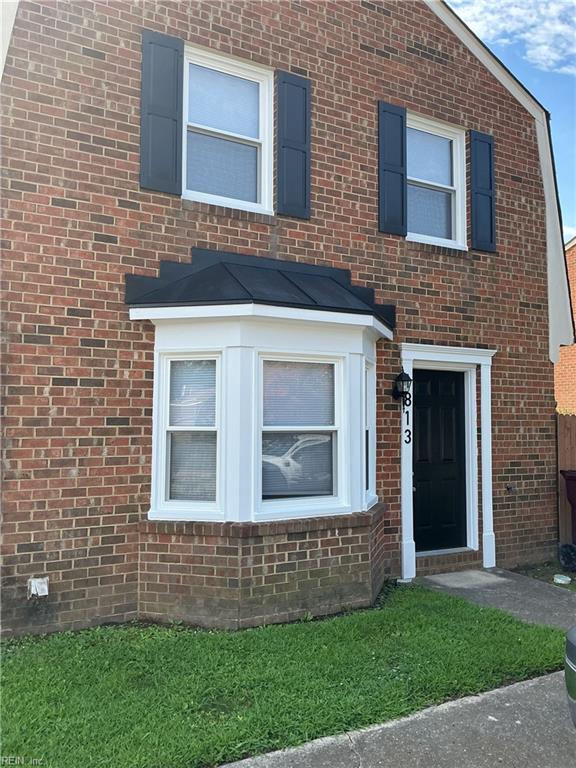 1813 Hearthside Court