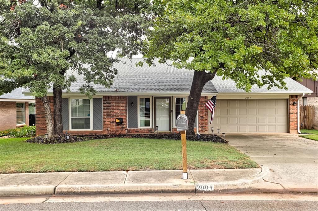 Edmond gem alert! Updated 3 bedroom 2 bathroom home just blocks from Memorial HS—close to shops, dining & highways. Huge private backyard on a large lot. New wood fencing on two sides, updated LED lighting throughout, fresh painted kitchen cabinets, and updated flooring in the bedrooms. The in-town oasis you’ve been hunting for. Schedule your showing today! Buyer to verify info.