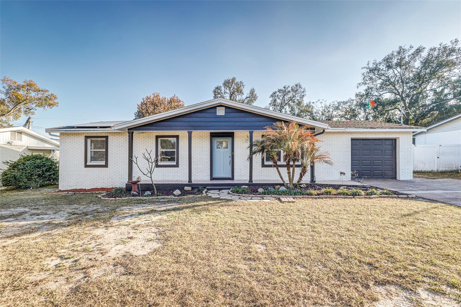 2213 W Pilaklakaha Avenue