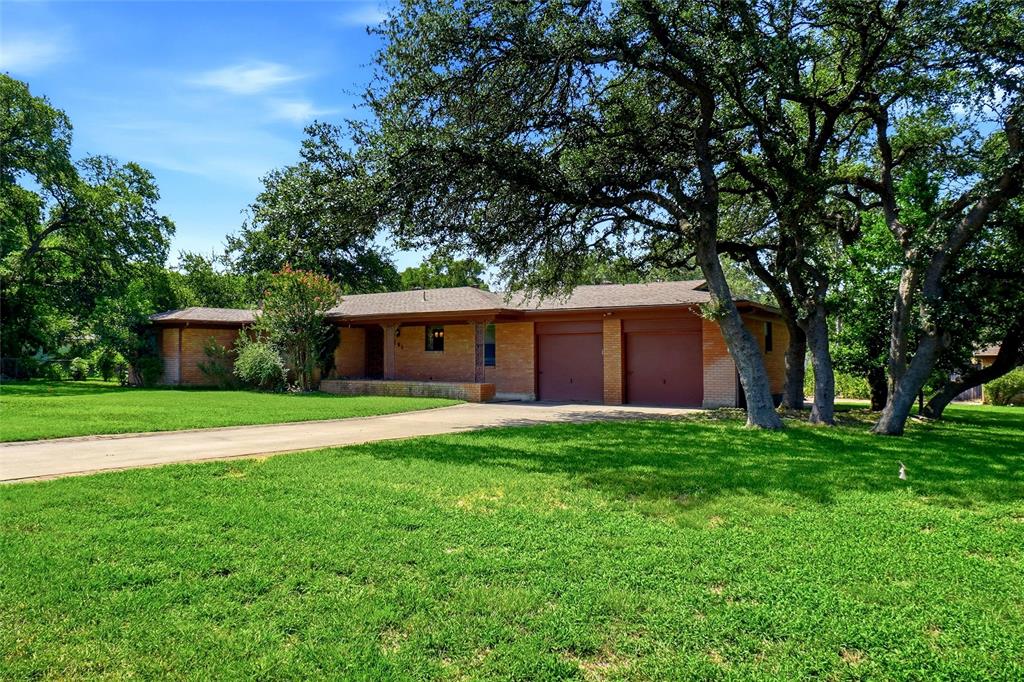 201 Crest Ridge Drive