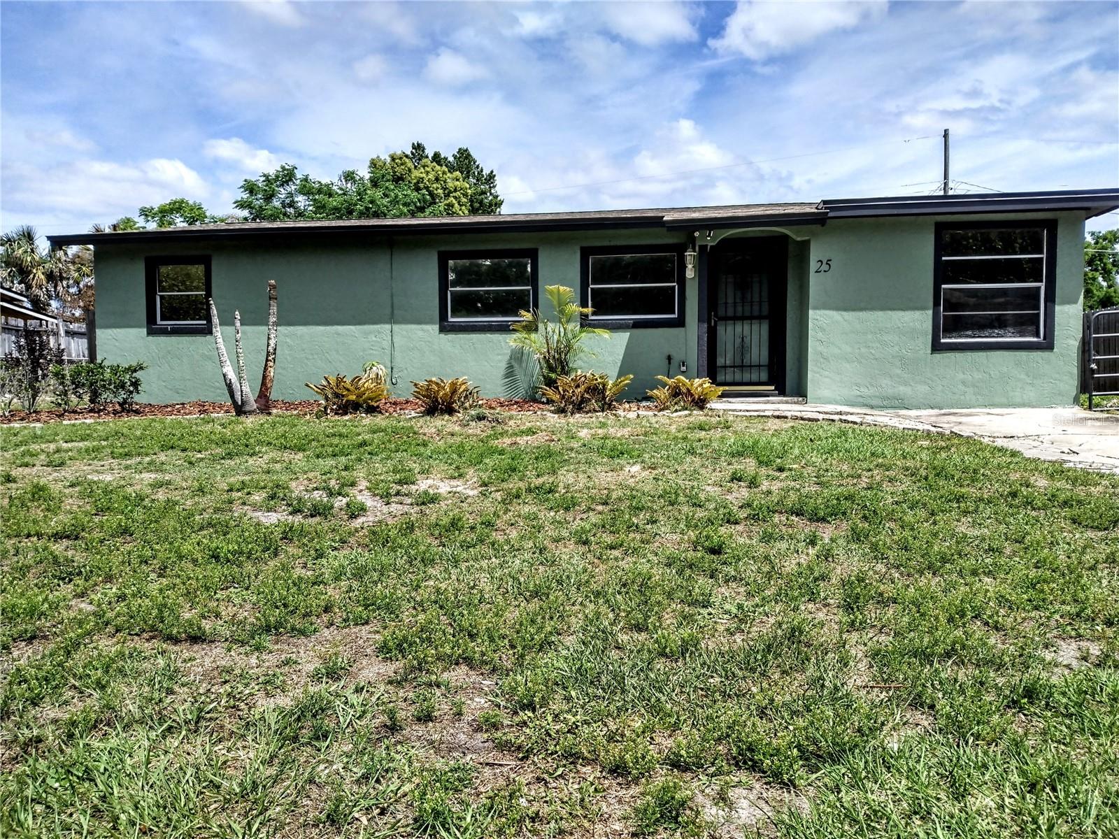 25 W Sandpiper Street