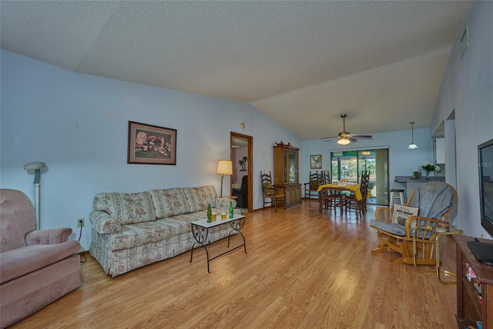 4220 Oleander Drive