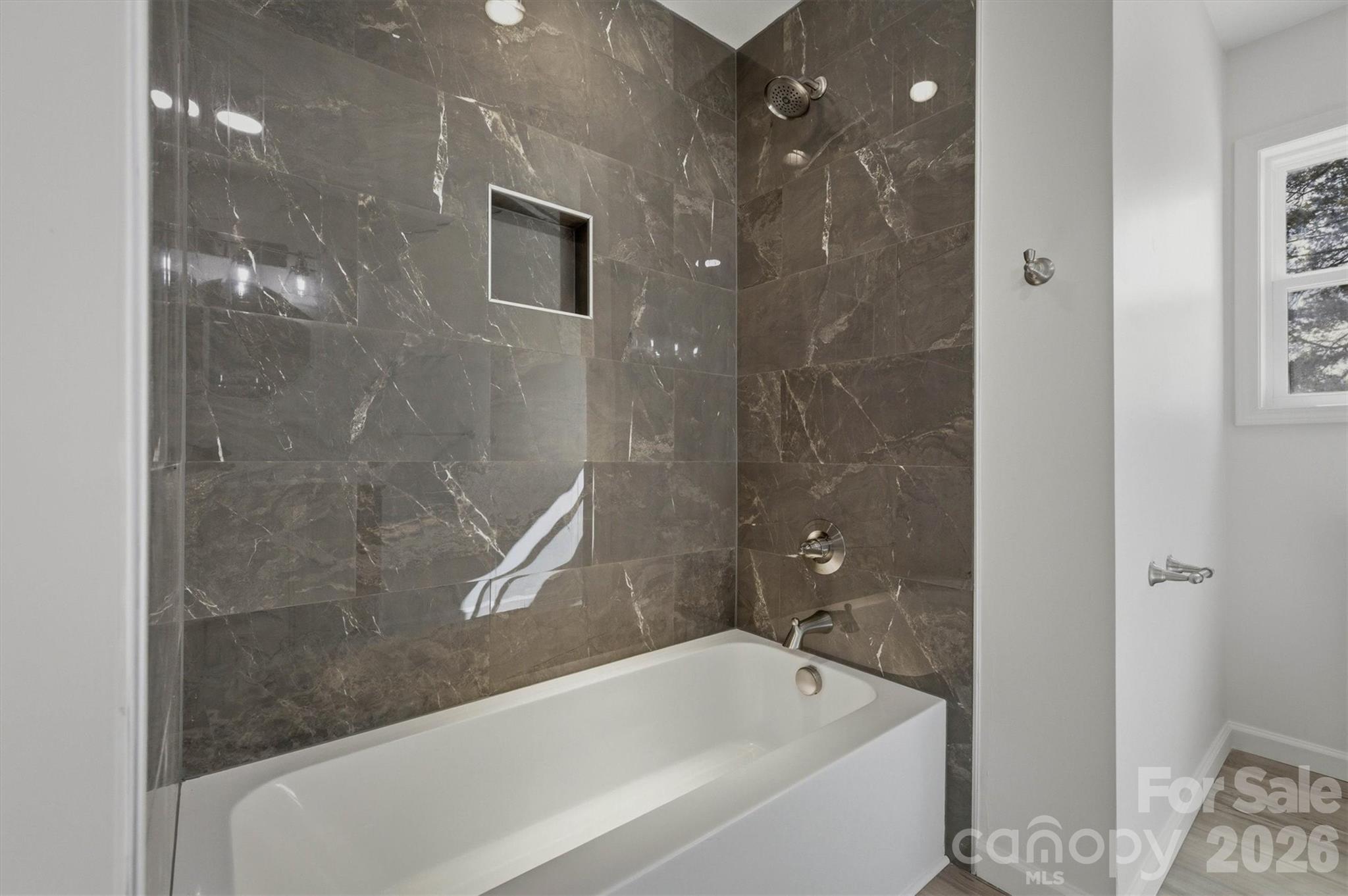 2621 Fairwood Drive SE