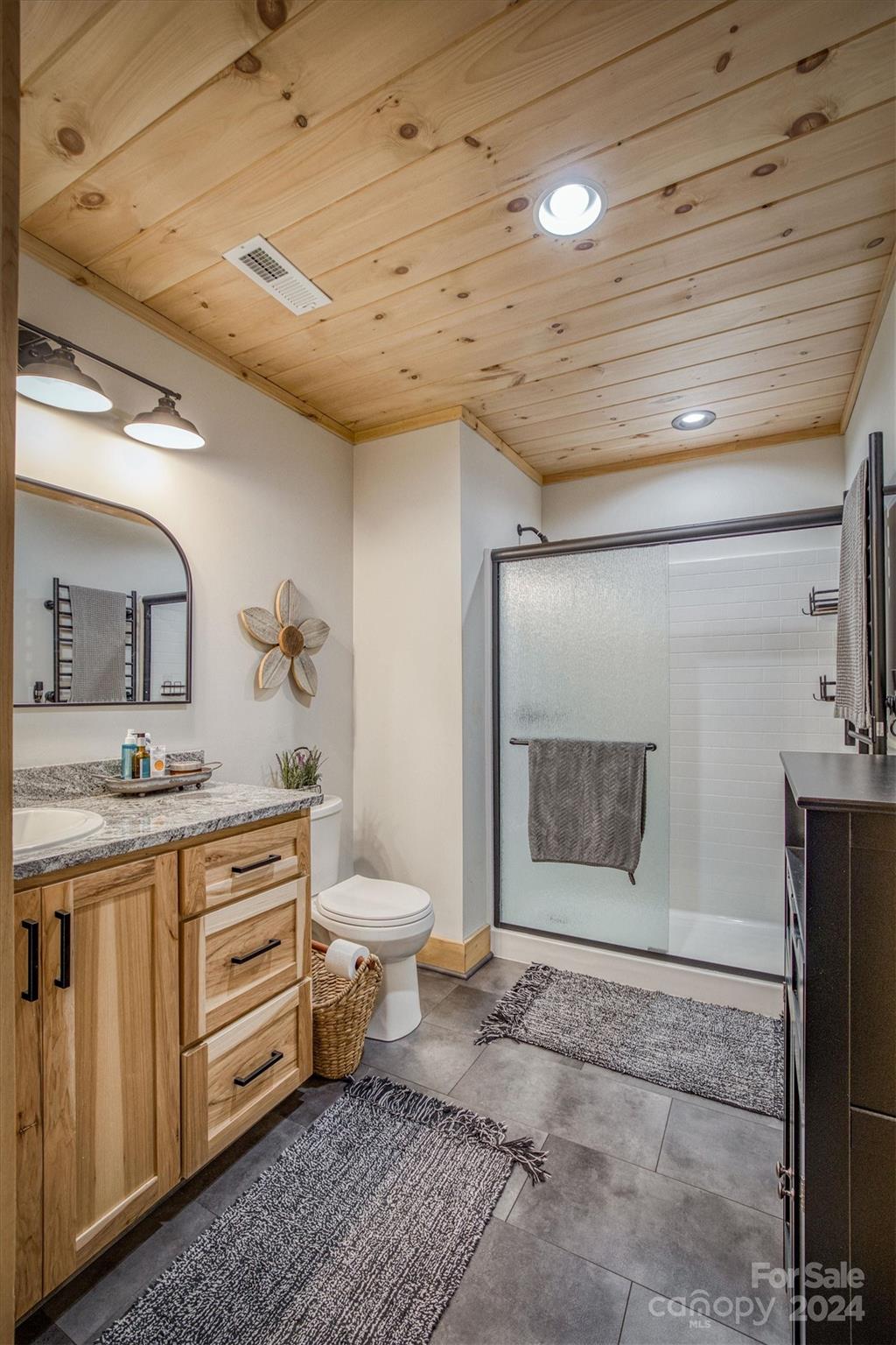 210 Grandview Loop