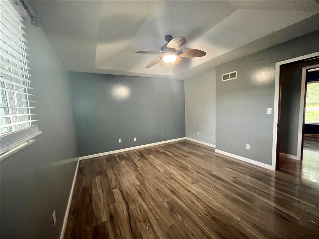 1 N Vine View Street