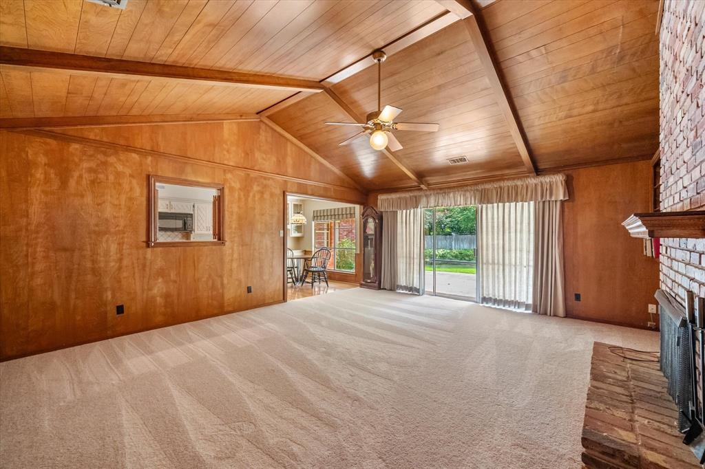 1101 Greenbriar Lane