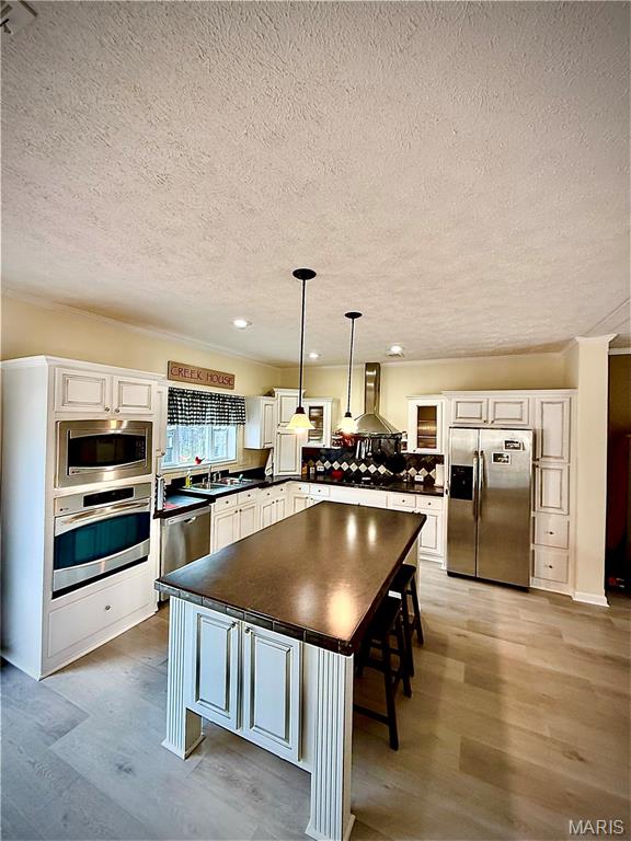 44513 Willow Lane