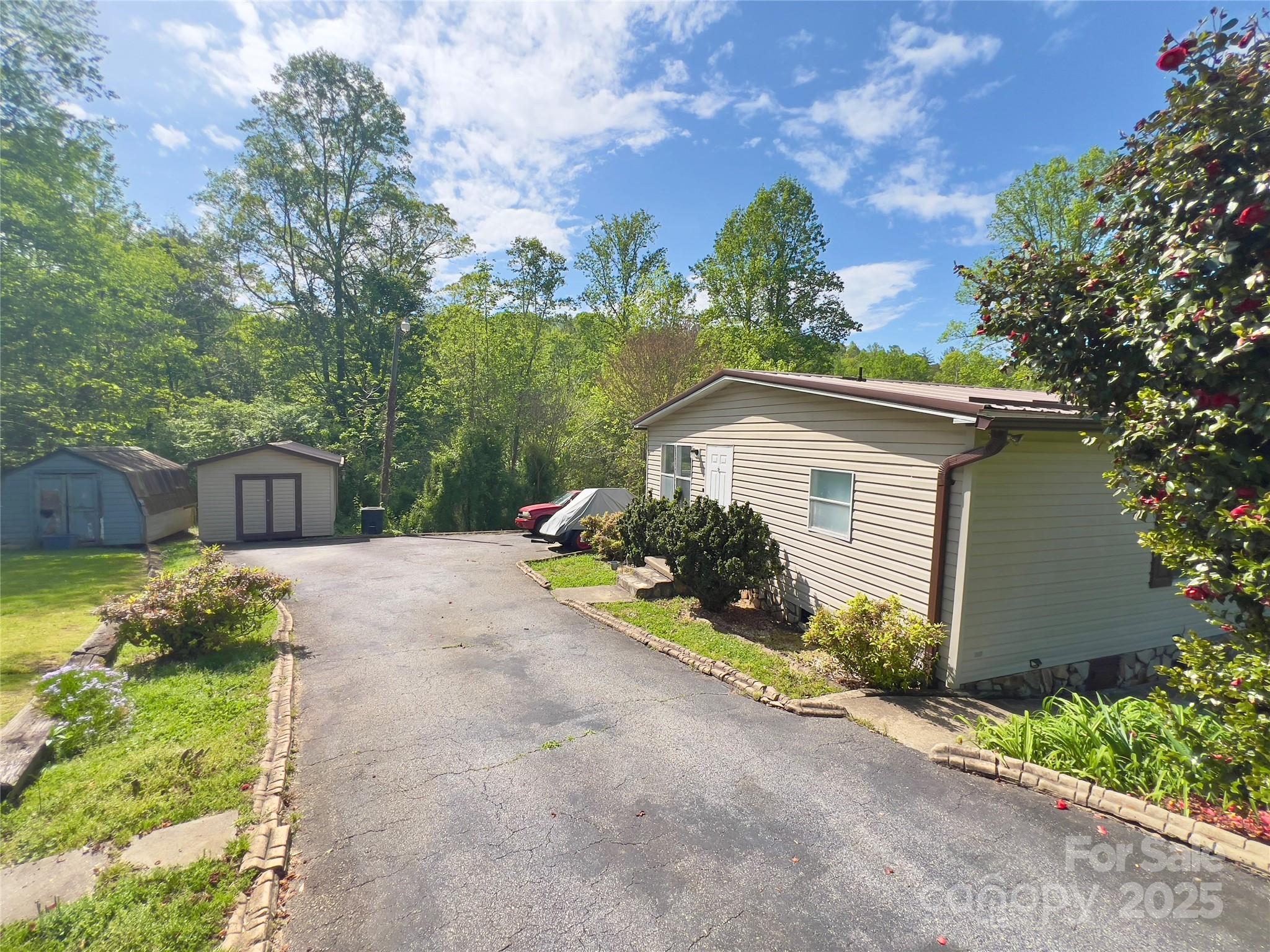 1384 Bradford Mountain Road