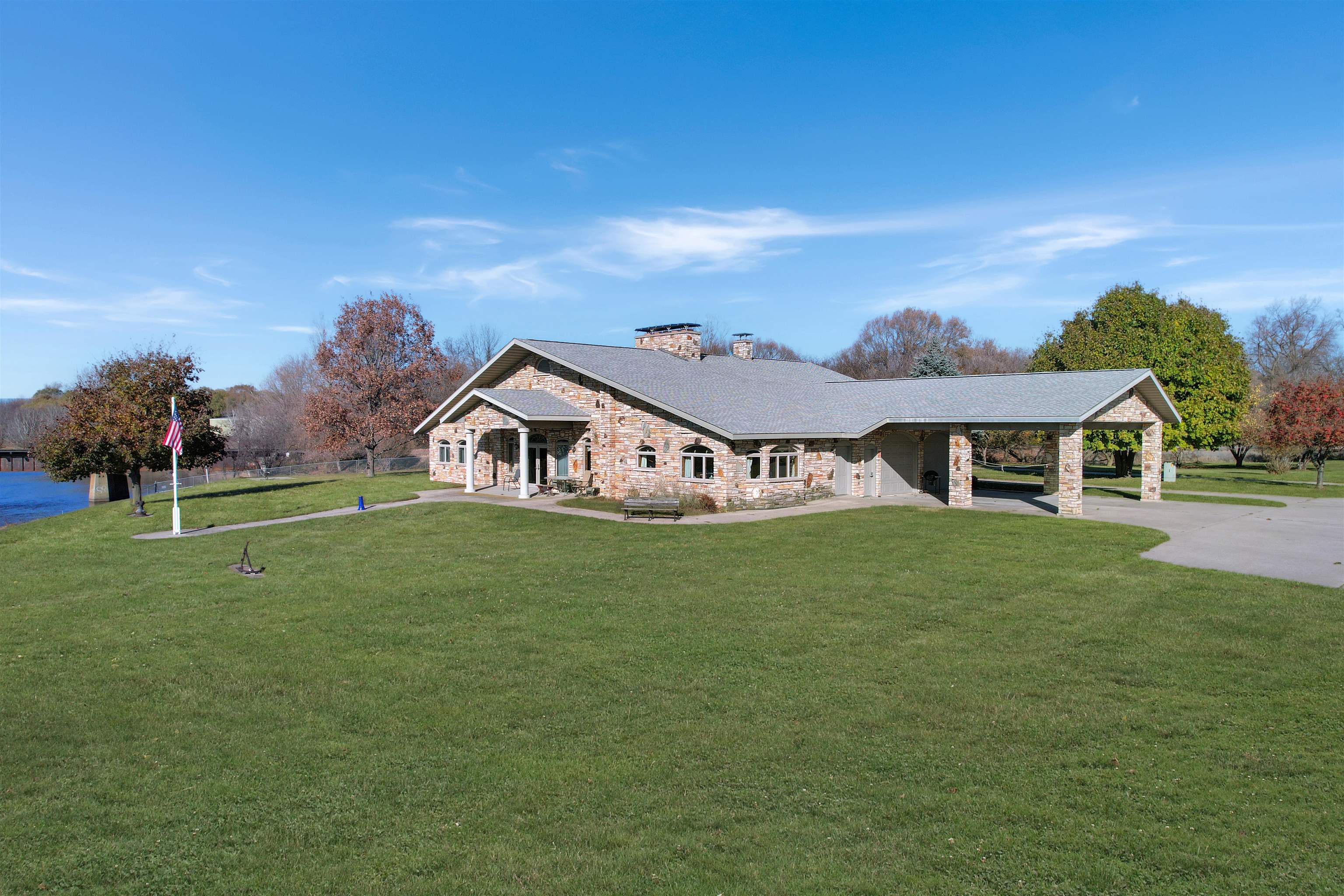 701 19TH Street, MENOMINEE, MI 49858 50290013 Call Broadway Real Estate at (906) 8634484