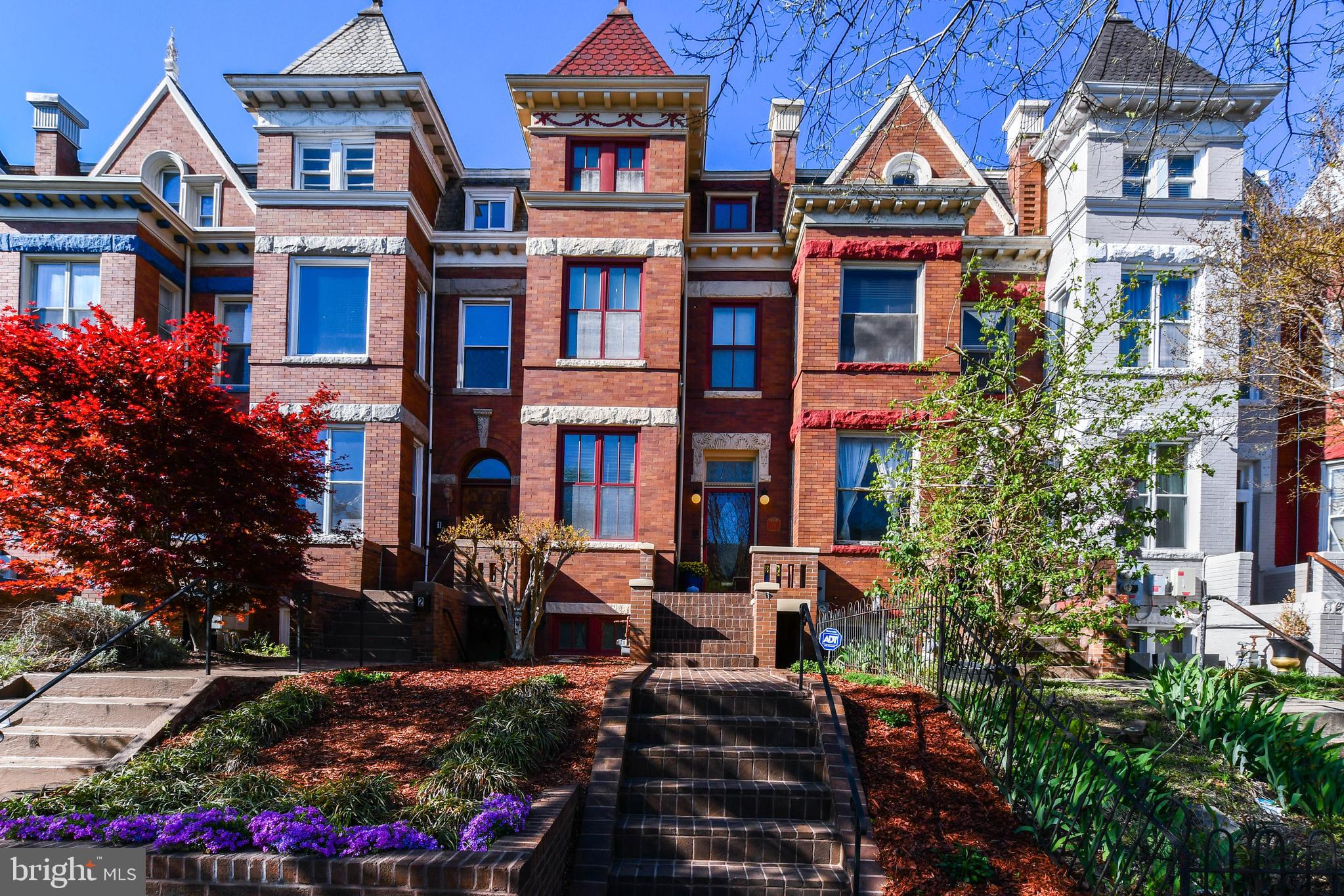 34 R St NE  