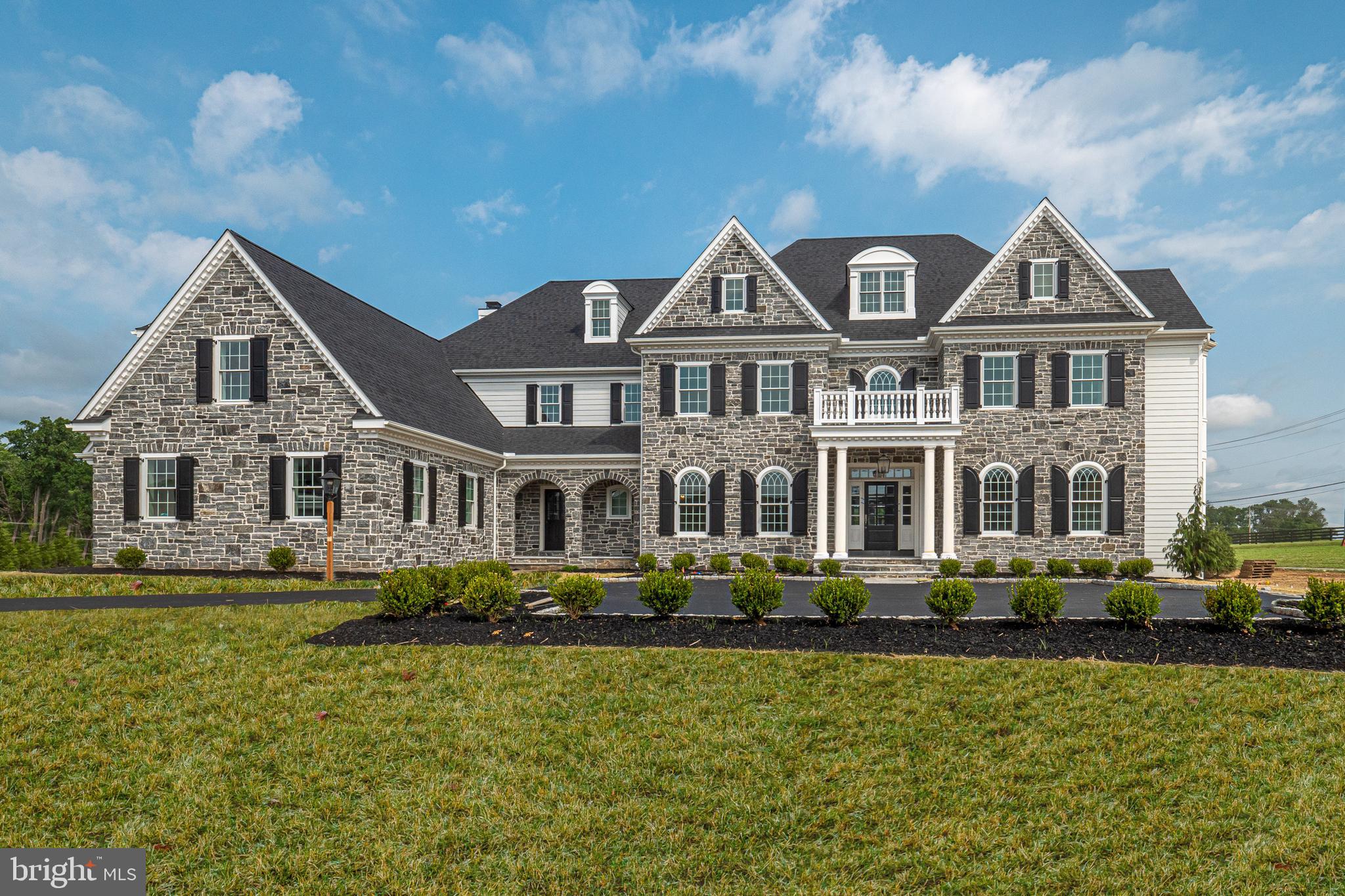 1344 Carolannes Way B