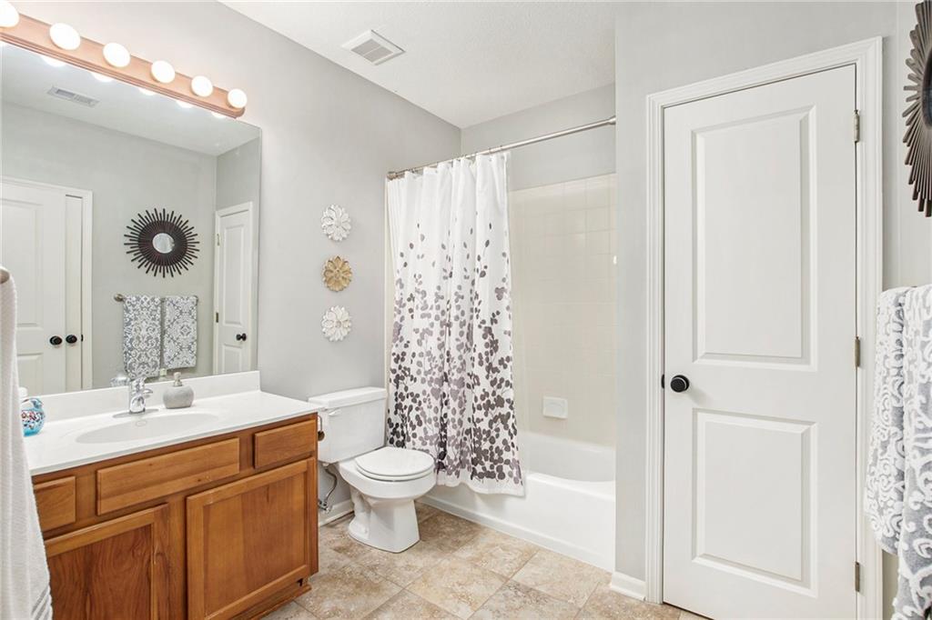 2105 NE 107th Terrace