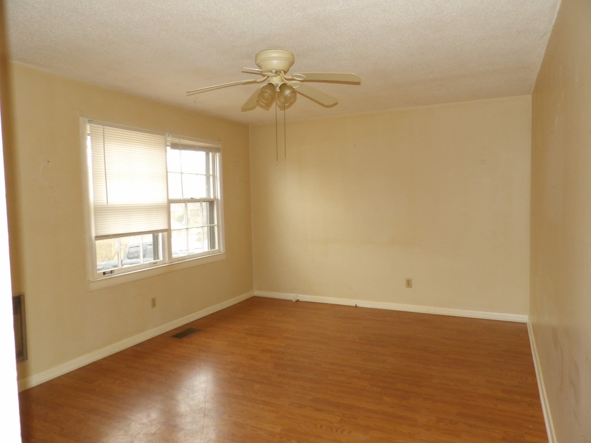 121 Eze Ave