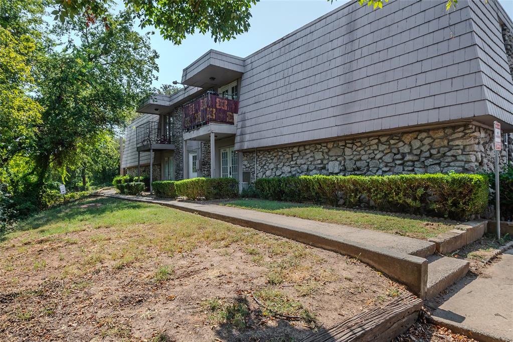 Welcome home to this beautifully remodeled 2-bedroom, 2-bath waterfront condo offering comfort, style, and convenience. This desirable corner unit is located near the pool and clubhouse, providing the perfect blend of relaxation and community. Inside, you’ll find modern tile flooring, fresh paint, granite countertops, and stainless steel appliances with a convection range. Both bathrooms have been completely remodeled with elegant finishes. Each room features ceiling fans and built-in USB charging outlets for modern living. Enjoy cozy evenings by the wood-burning fireplace or mornings at the breakfast bar. Conveniently close to Hefner Parkway, Kilpatrick Turnpike, Integris Baptist Medical Center, Mercy Hospital, shopping, and dining. Move-in or rent-ready, this home is perfect for investors or anyone seeking low-maintenance living.