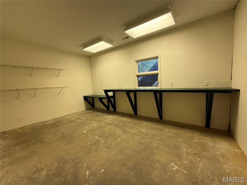 58079 Dow Trail