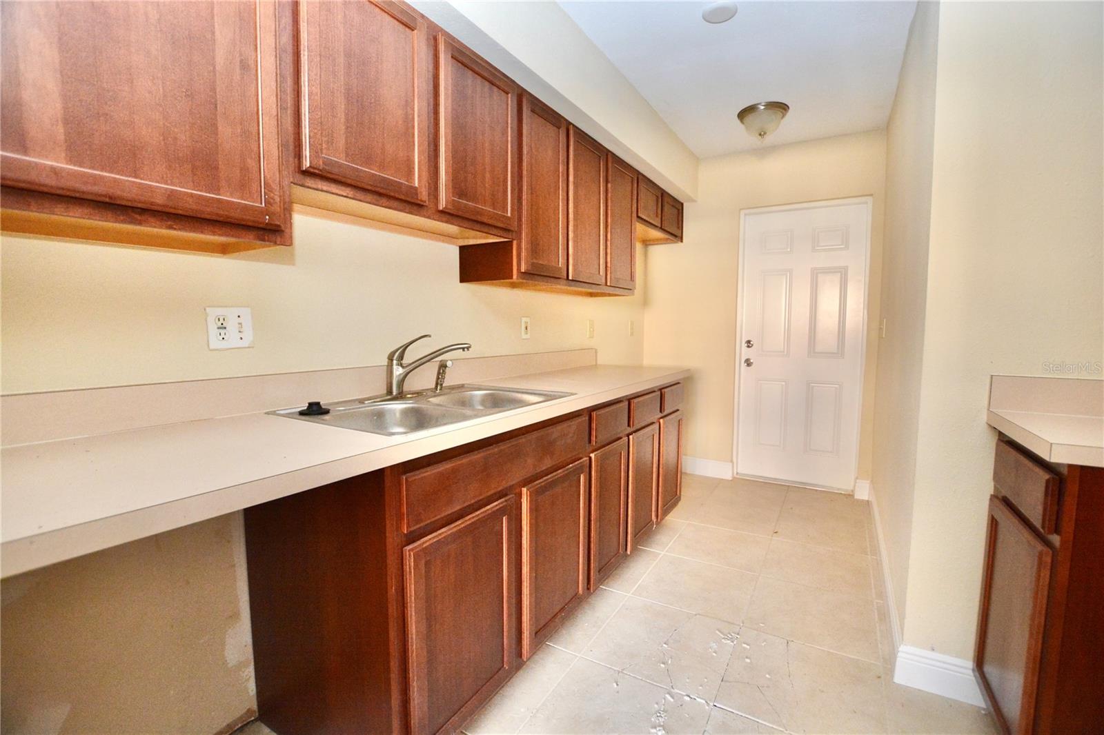 11822 Raintree Drive