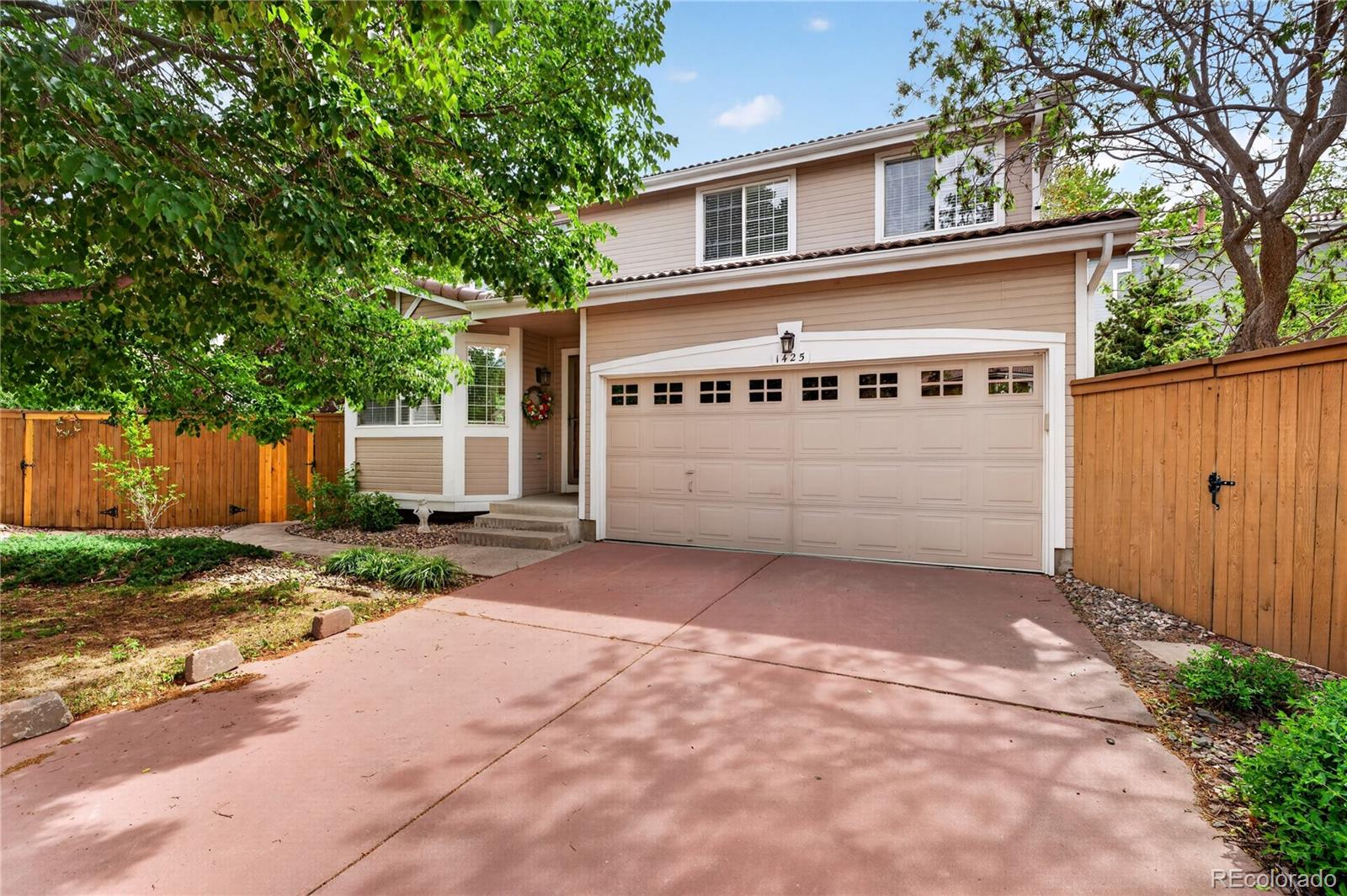 1425 Laurenwood Way