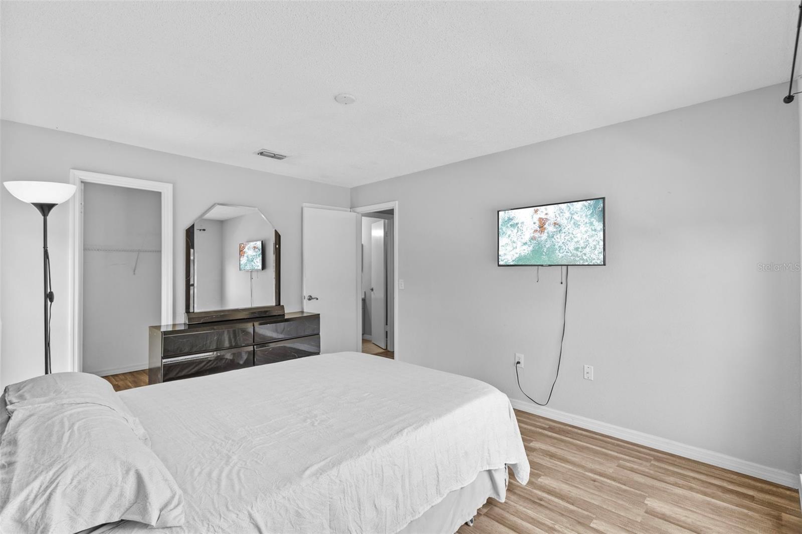 9481 Highland Oak Drive 305