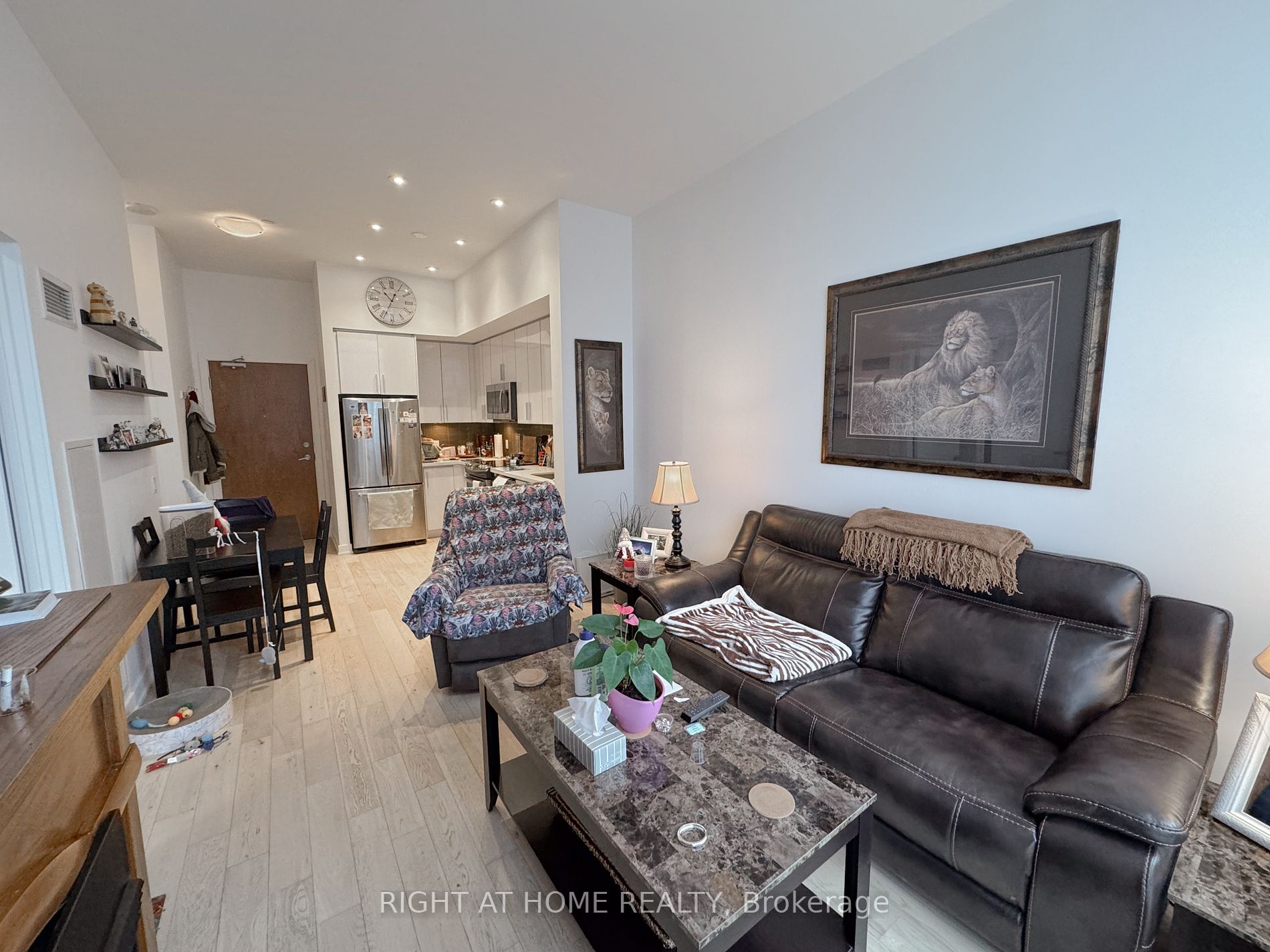 2212 W Lake Shore Blvd Ph06