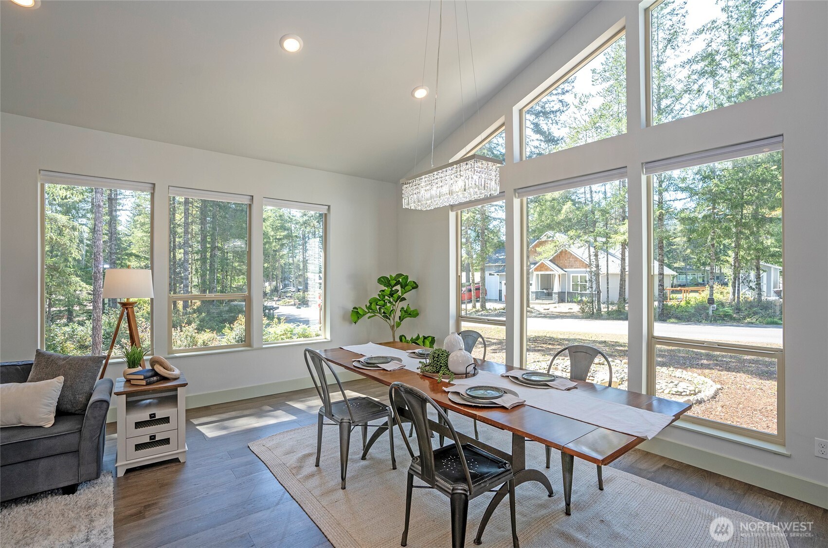 240 E Susan Lane