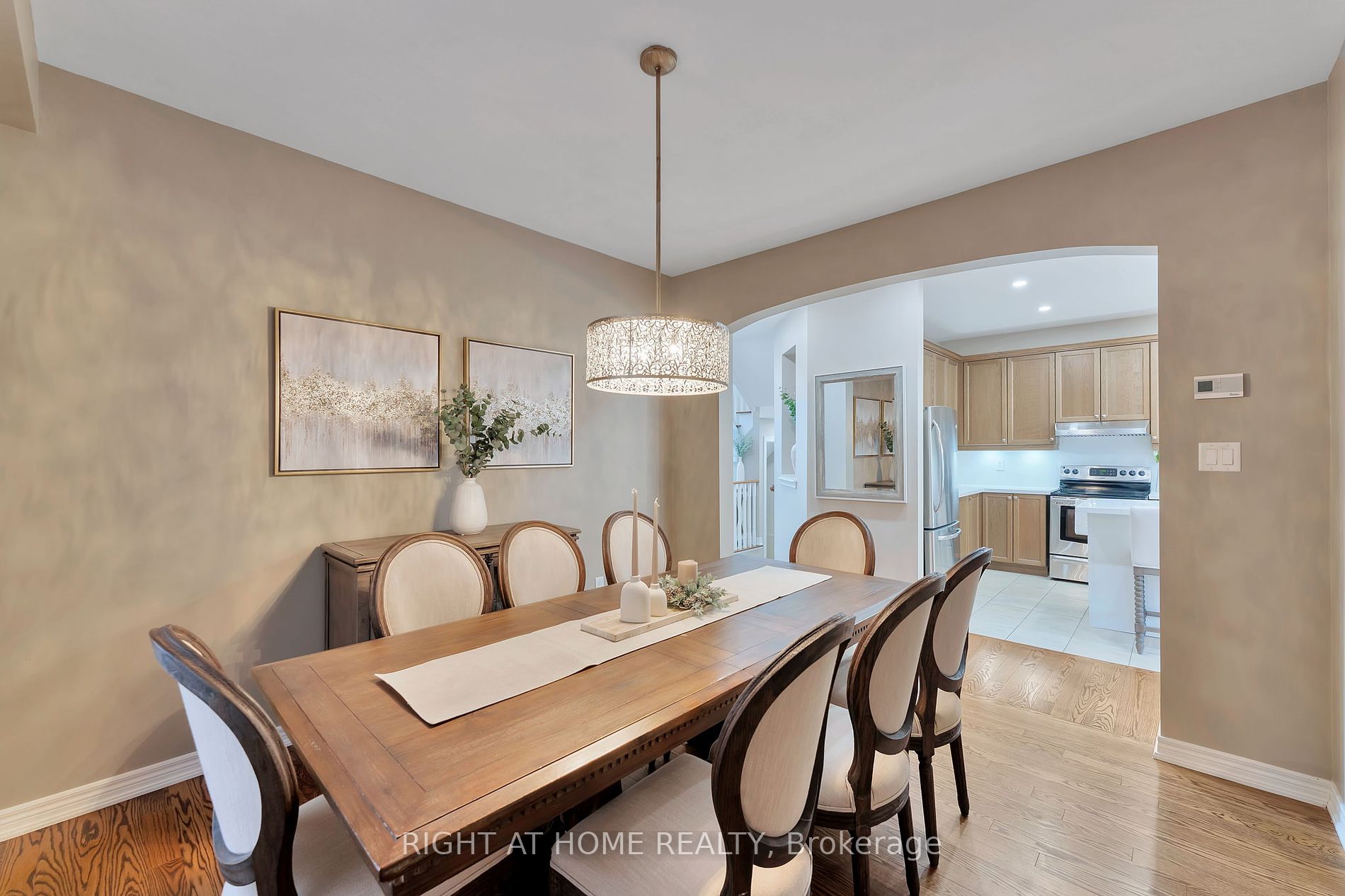20 Mansard Dr