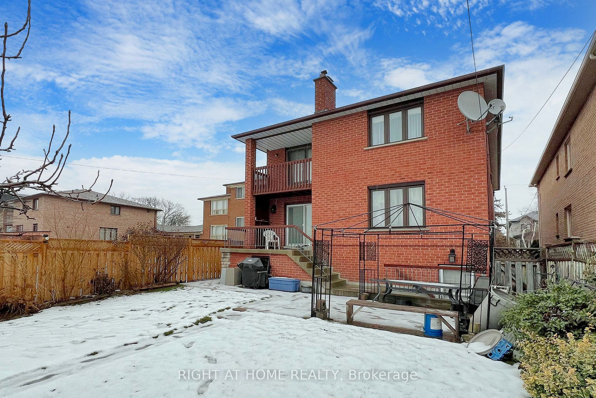 36 W Montana Ave