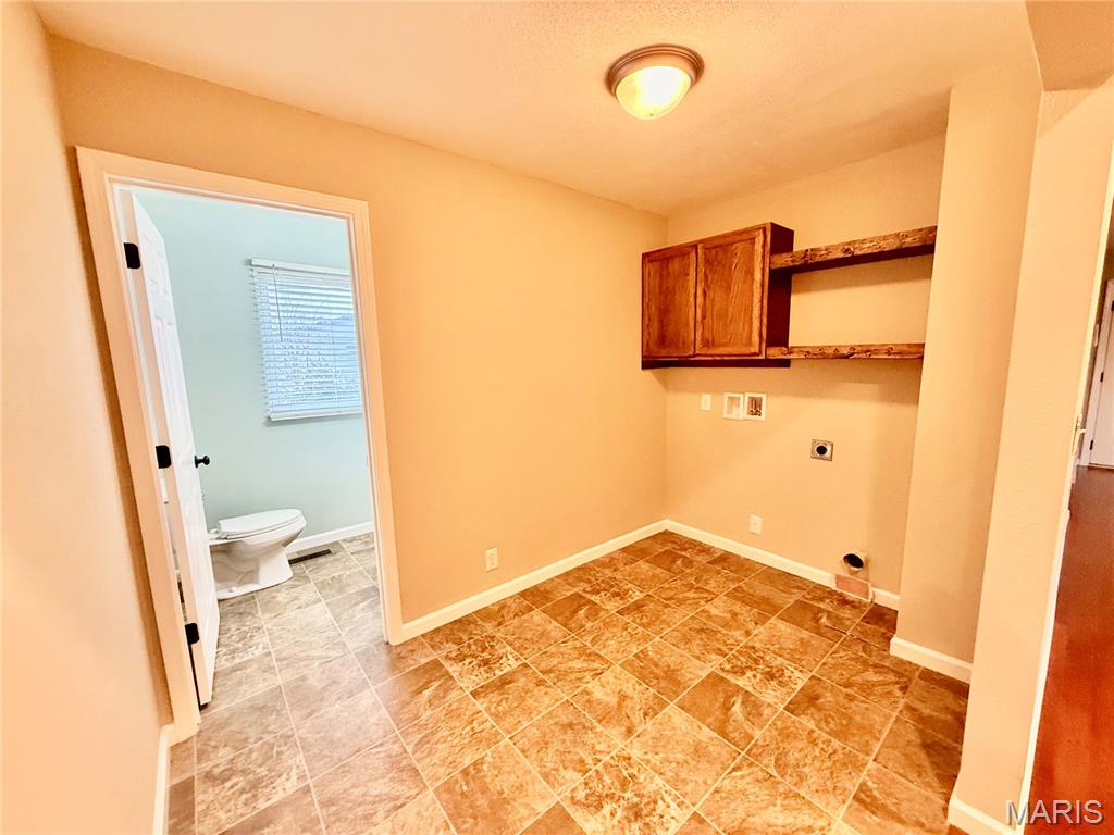101 Meadowbrook Drive