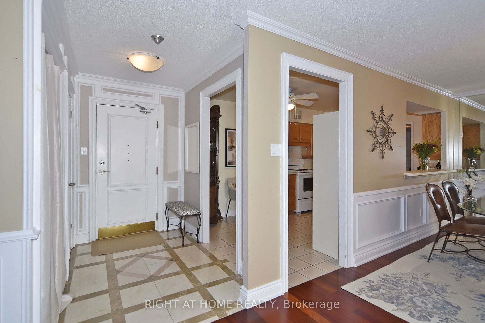 55 Austin Dr 806