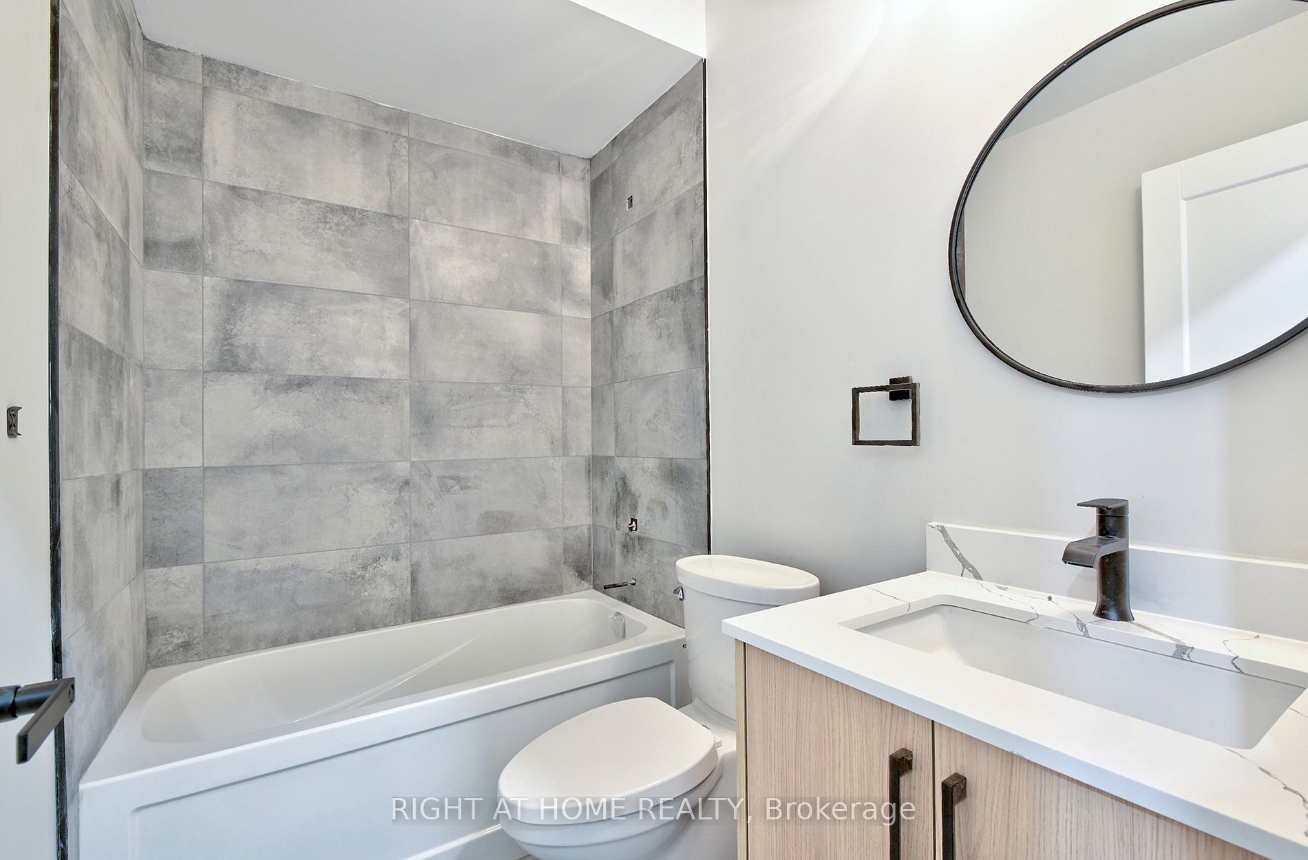 53 Boon Ave unit #3
