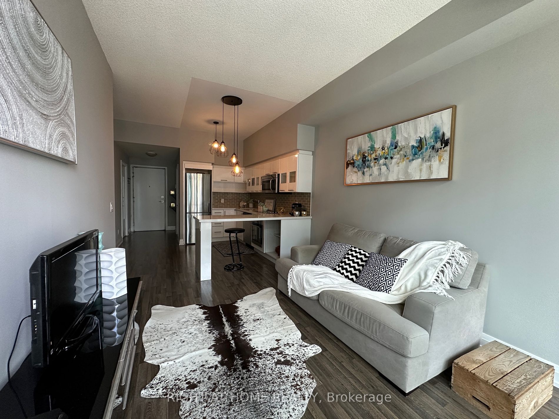 555 E Wilson Ave E615