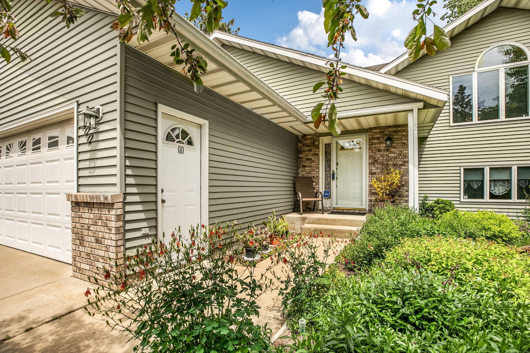 9900 W Lake Court