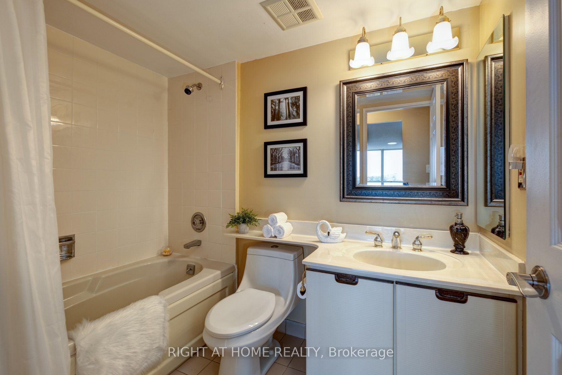 55 Austin Dr 712