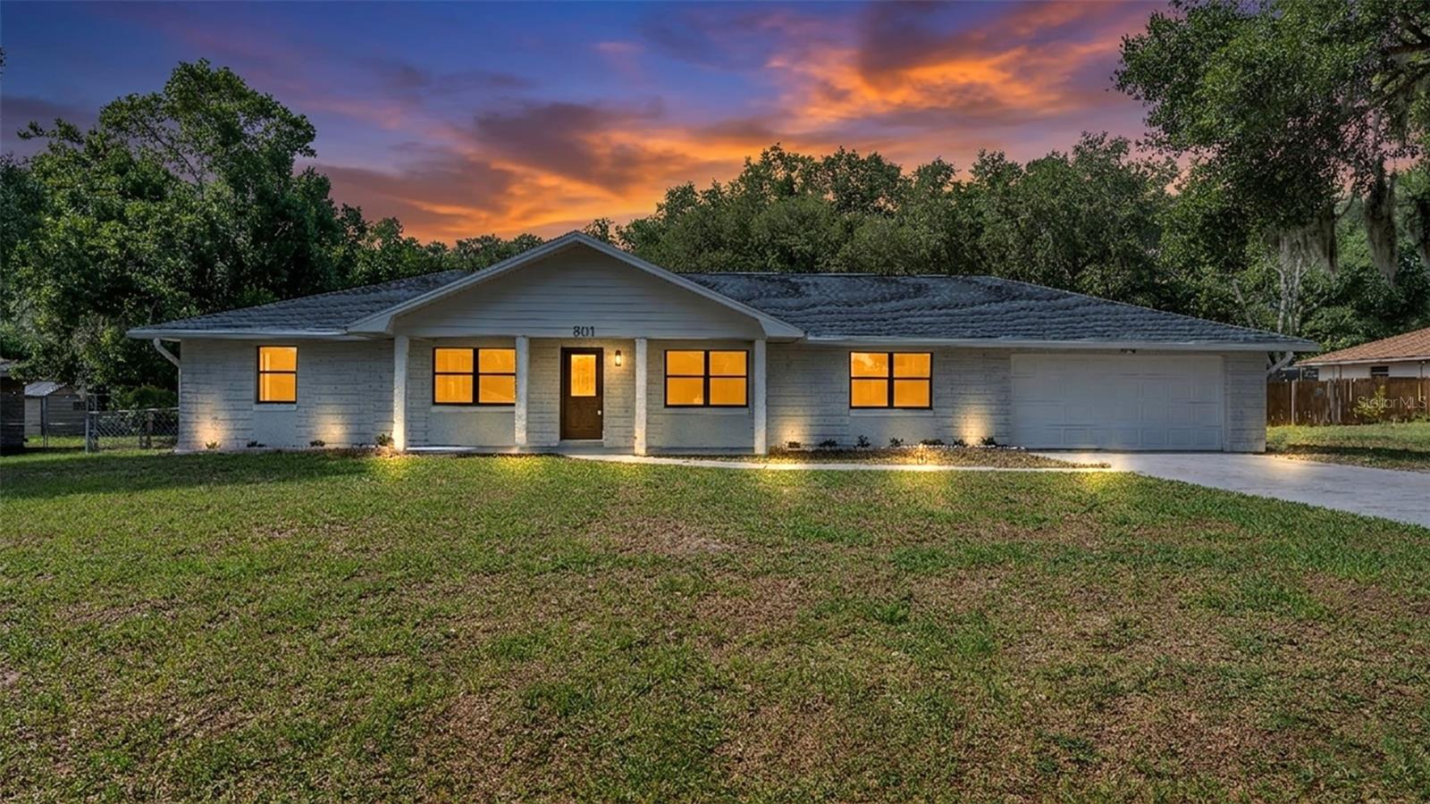 801 Cedar Knoll Drive S