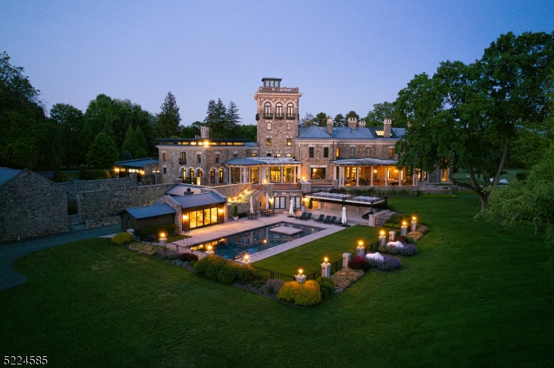 450 Claremont Rd
