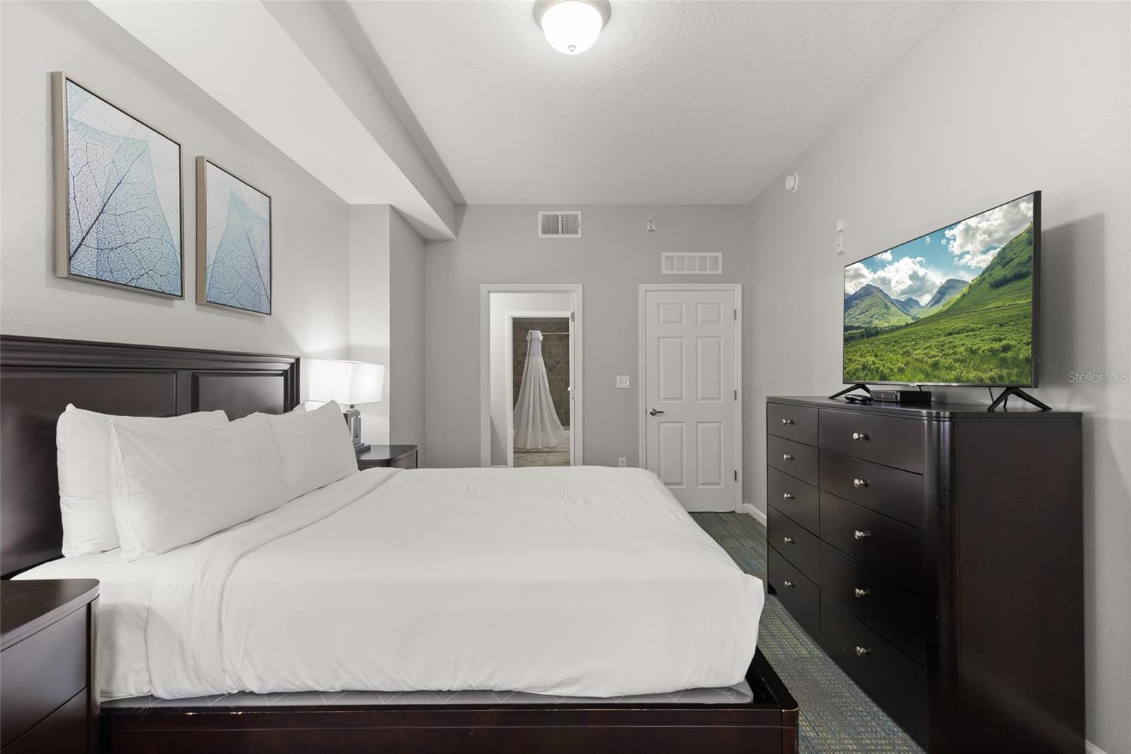 14501 Grove Resort Avenue 1527