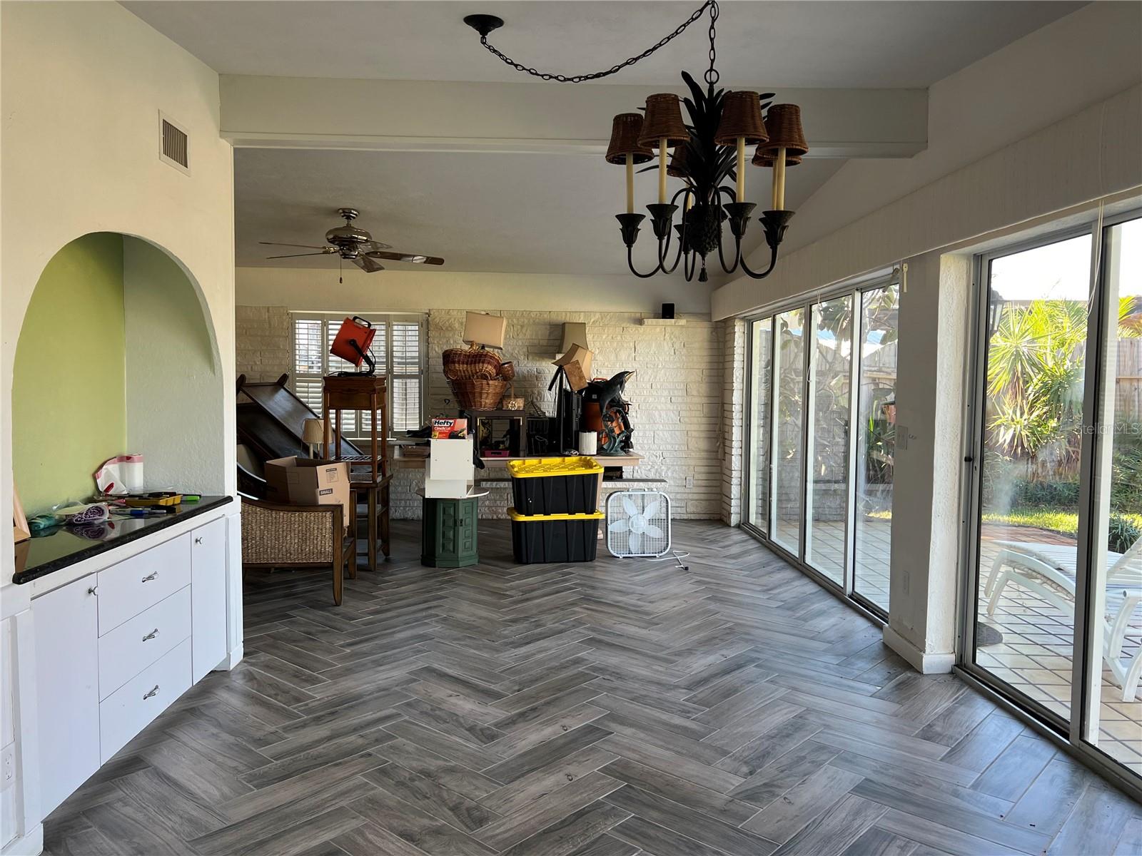 703 32nd Street Court E