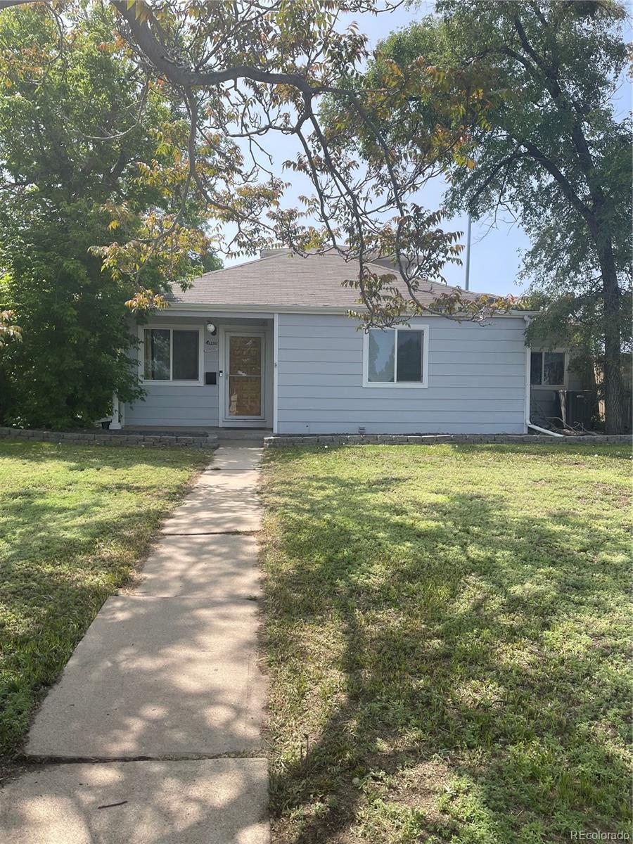 This property is unique in that it has a 3-bedroom with a separate entrance for the upper bedroom and a separate entrance to the kitchen, a full bath, and a large bedroom
The other two bedrooms and full bath are on the main level with the Kitchen, living room, and dining room combination 
This isn't just a 3-bedroom home, but could be used as income property with the upper one bedroom for additional income!
If you have a family with an adult who wants their separate unit! 
 This would be ideal! and a Great Investment!
